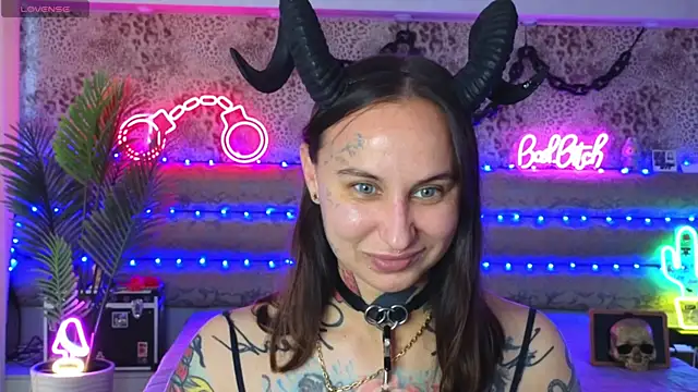 Cool Freak  online show from June 2026 10:08:01 AM
