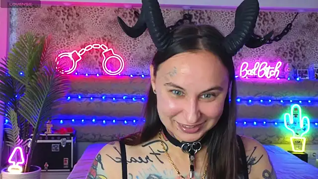 Cool Freak  online show from July 2026 09:59:01 AM