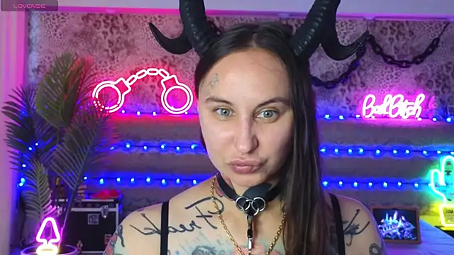 Cool Freak  online show from July 2026 09:49:01 AM