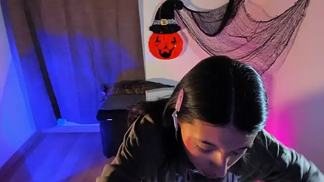 Snapshot of NanaRott chatting on October 2025 10:47:02 PM NanaRott online show from October 2025 10:47:02 PM