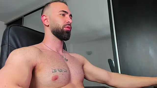 Snapshot of MichaelMasterss chatting on March 2025 08:23:02 AM MichaelMasterss online show from March 2025 08:23:02 AM