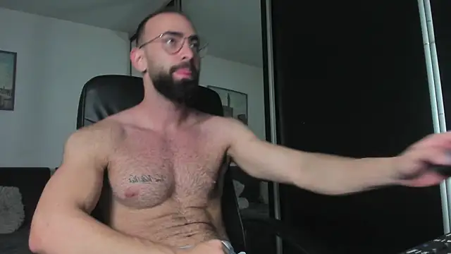 Snapshot of MichaelMasterss chatting on October 2025 08:11:01 AM MichaelMasterss online show from October 2025 08:11:01 AM