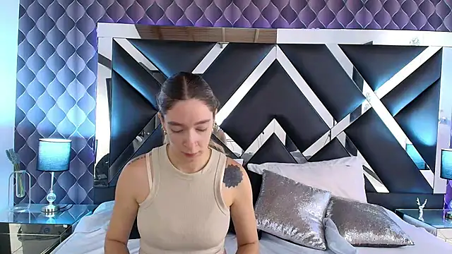 Snapshot of victoriaa_lee_ chatting on February 2025 07:17:02 PM victoriaa lee online show from February 2025 07:17:02 PM