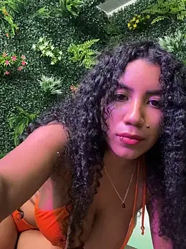 Snapshot of serena_willow chatting on January 2025 06:12:01 AM serena willow online show from January 2025 06:12:01 AM