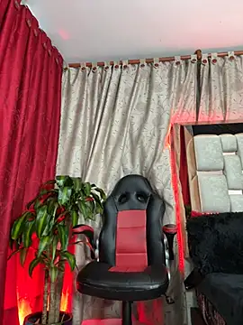 Snapshot of serena_willow chatting on March 2025 08:56:02 AM serena willow online show from March 2025 08:56:02 AM