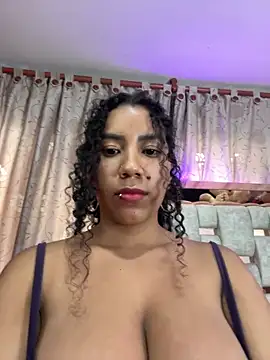 Snapshot of serena_willow chatting on March 2025 05:38:02 AM serena willow online show from March 2025 05:38:02 AM