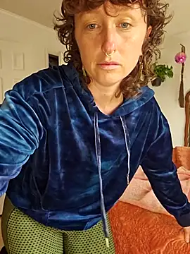 Snapshot of mossy_kiss chatting on November 2025 04:52:02 PM mossy kiss online show from November 2025 04:52:02 PM