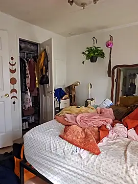 Snapshot of mossy_kiss chatting on November 2025 06:41:04 PM mossy kiss online show from November 2025 06:41:04 PM