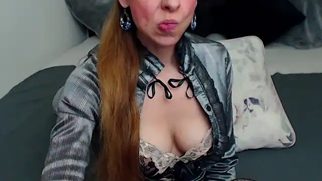 Snapshot of AylyneRichards chatting on January 2026 06:26:02 AM AylyneRichards online show from January 2026 06:26:02 AM