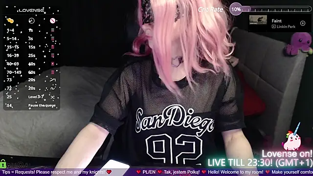 Snapshot of strawberry_muffin chatting on February 2025 07:22:02 PM strawberry muffin online show from February 2025 07:22:02 PM