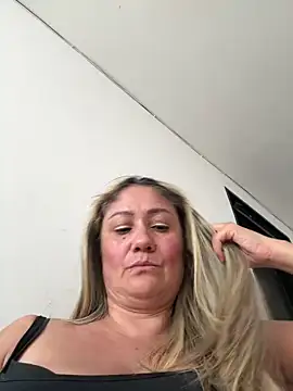 gabiTetas online show from May 2026 08:25:01 PM