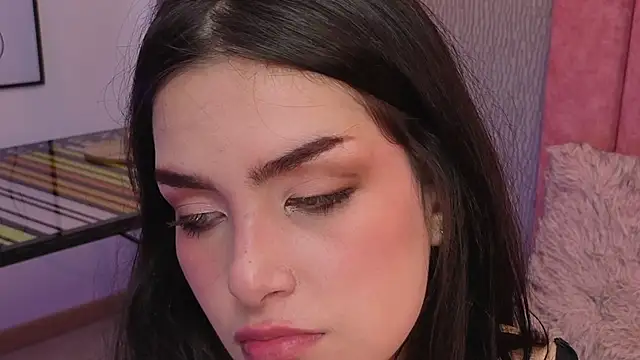 Alexa Thaylor  online show from May 2026 06:12:02 PM