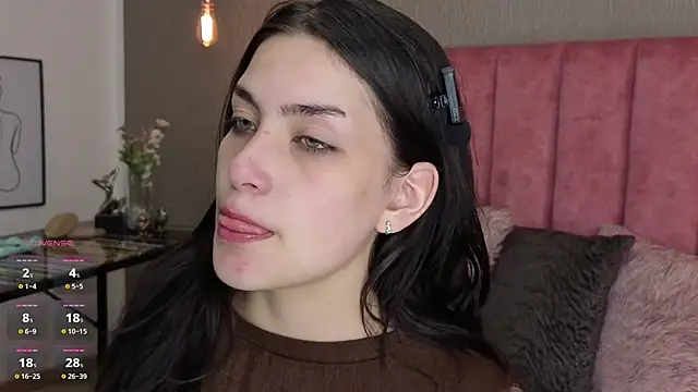 Alexa Thaylor  online show from May 2026 04:15:02 PM