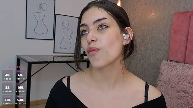 Alexa Thaylor  online show from June 2026 04:35:01 PM