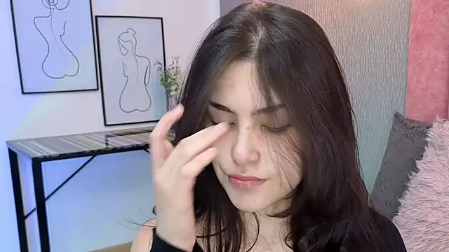 Alexa Thaylor  online show from June 2026 05:49:02 PM
