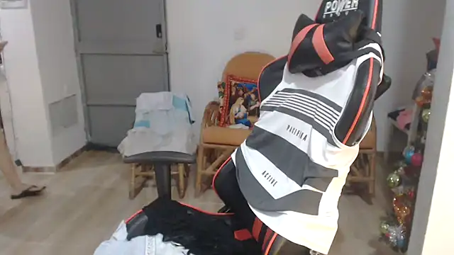 Snapshot of Valentina_lara01 chatting on December 2024 05:53:02 AM Valentina lara01 online show from December 2024 05:53:02 AM