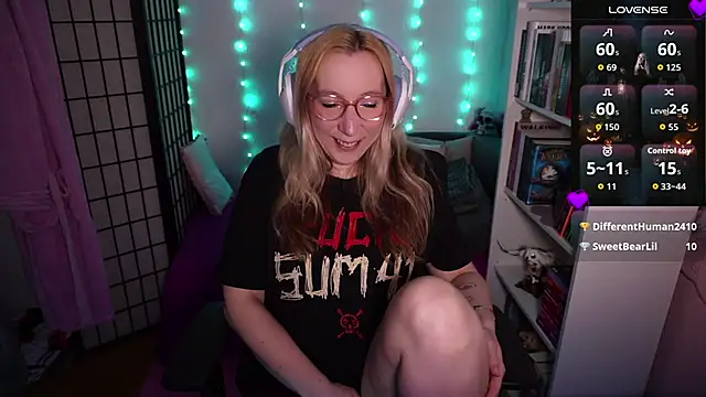 Snapshot of JustKerry chatting on October 2025 08:36:01 AM JustKerry online show from October 2025 08:36:01 AM