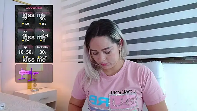 WANDAFOXX1 online show from January 2025 03:30:02 AM