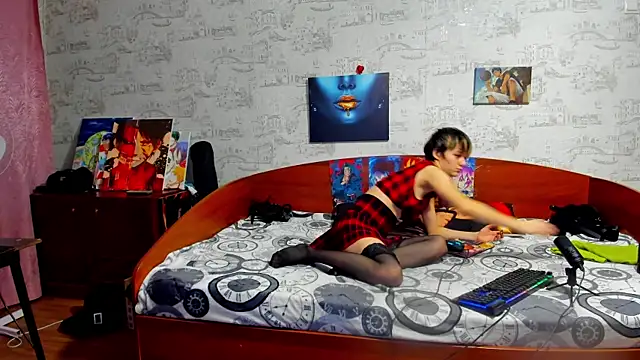 Snapshot of KagamiTayga chatting on November 2025 02:32:01 AM KagamiTayga online show from November 2025 02:32:01 AM