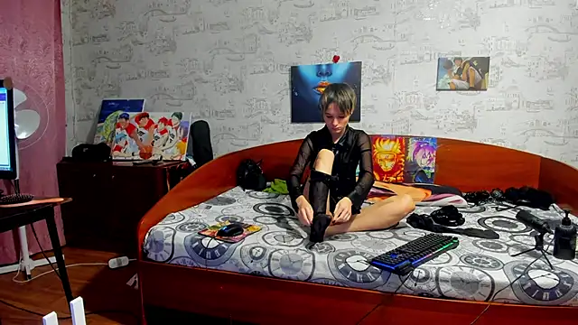 Snapshot of KagamiTayga chatting on November 2025 02:39:01 AM KagamiTayga online show from November 2025 02:39:01 AM