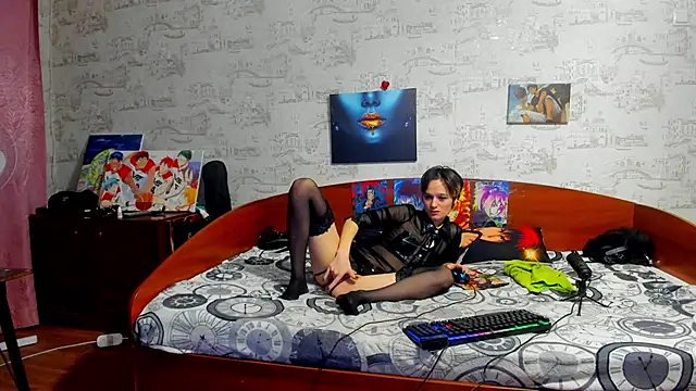 Snapshot of KagamiTayga chatting on November 2025 02:43:02 AM KagamiTayga online show from November 2025 02:43:02 AM