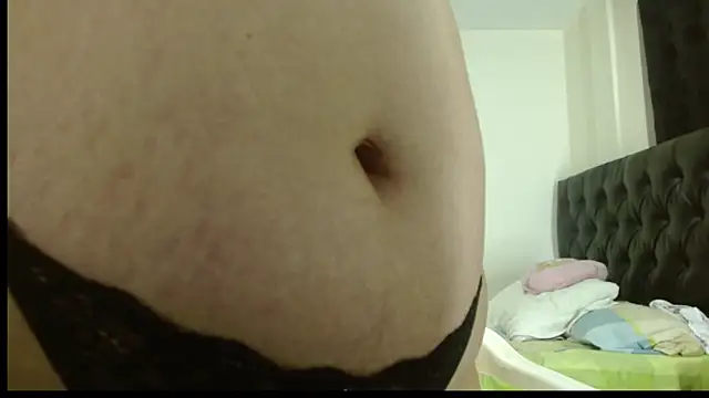 Snapshot of anawatson chatting on December 2024 06:06:01 PM anawatson online show from December 2024 06:06:01 PM
