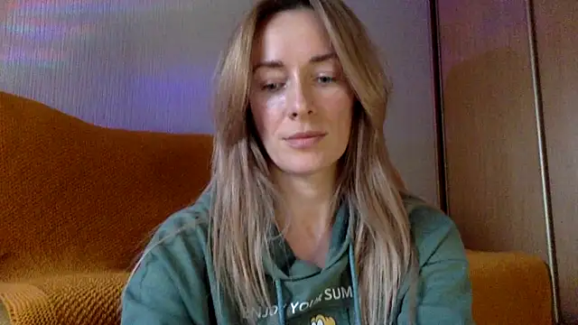 Snapshot of RebeccaMartinez chatting on March 2025 02:04:02 PM RebeccaMartinez online show from March 2025 02:04:02 PM
