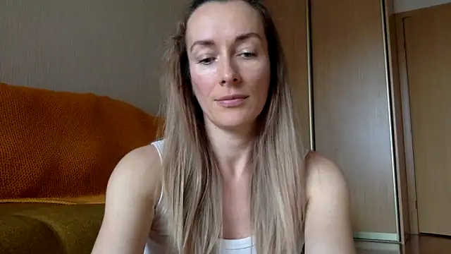 Snapshot of RebeccaMartinez chatting on March 2025 11:06:01 AM RebeccaMartinez online show from March 2025 11:06:01 AM