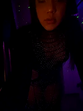 sophiahot thick online show from November 2025 02:01:02 AM