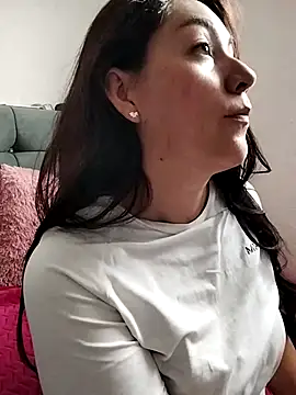 Snapshot of katha_steele_ chatting on October 2025 03:21:02 PM katha steele online show from October 2025 03:21:02 PM