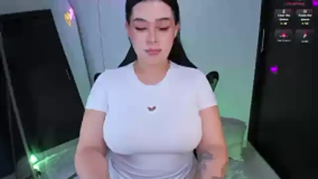 Snapshot of daniela_hornny chatting on October 2025 05:11:02 AM daniela hornny online show from October 2025 05:11:02 AM