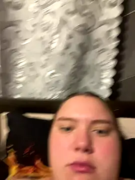 Snapshot of Comprom1se chatting on September 2025 07:48:01 PM Comprom1se online show from September 2025 07:48:01 PM