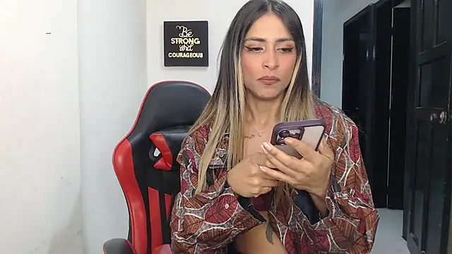 Liamiler01  online show from November 2025 11:59:02 PM