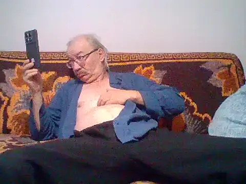 Snapshot of cumloverboyxx69 chatting on February 2025 02:28:02 AM cumloverboyxx69 online show from February 2025 02:28:02 AM