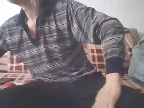 Snapshot of cumloverboyxx69 chatting on March 2025 07:04:02 AM cumloverboyxx69 online show from March 2025 07:04:02 AM