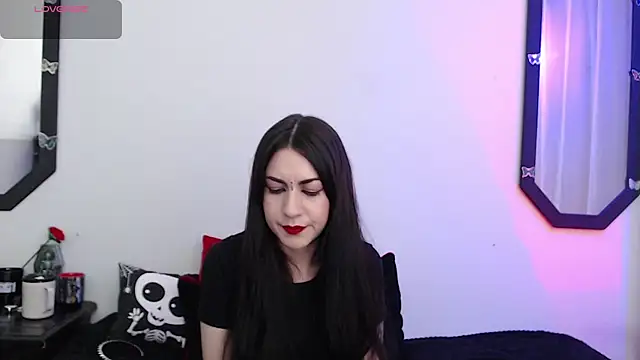 Amy Aloqua online show from October 2025 04:02:01 PM