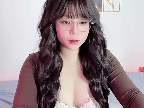 Snapshot of __Lyly__ chatting on October 2025 02:48:02 AM   Lyly   online show from October 2025 02:48:02 AM
