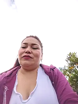 Snapshot of violet_moore chatting on March 2025 09:46:02 PM violet moore online show from March 2025 09:46:02 PM