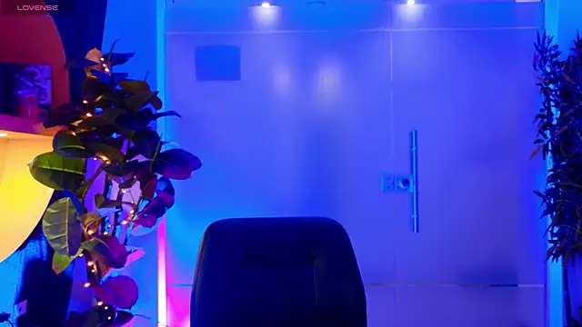 MalaikaBrown online show from October 2025 12:06:01 PM