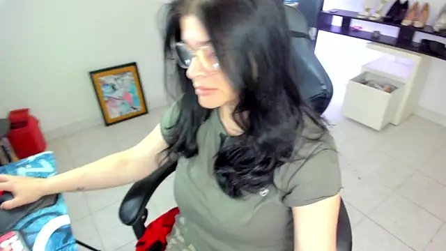 BellaFlaming online show from April 2026 11:14:01 AM