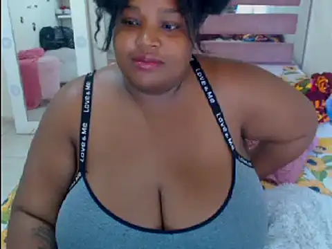 Snapshot of chocolatehot04 chatting on December 2024 09:17:01 PM chocolatehot04 online show from December 2024 09:17:01 PM