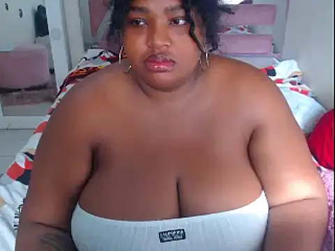 Snapshot of chocolatehot04 chatting on December 2024 02:10:02 PM chocolatehot04 online show from December 2024 02:10:02 PM
