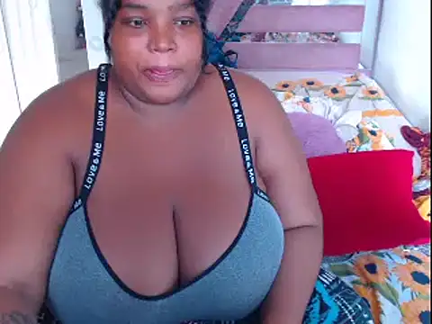 Snapshot of chocolatehot04 chatting on February 2025 07:44:01 PM chocolatehot04 online show from February 2025 07:44:01 PM
