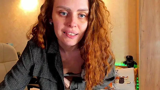 Snapshot of mia_grantes chatting on January 2025 06:02:01 PM mia grantes online show from January 2025 06:02:01 PM