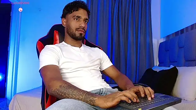 Snapshot of Christian_thor chatting on November 2025 03:50:01 AM Christian thor online show from November 2025 03:50:01 AM