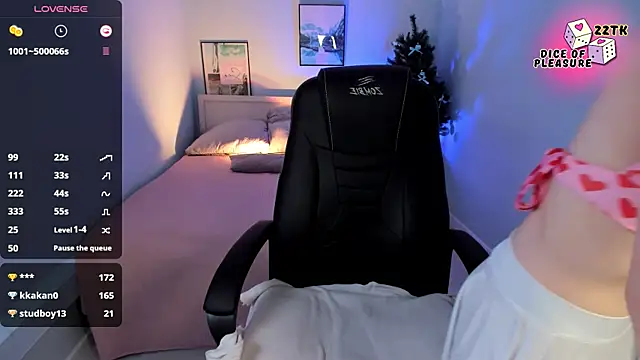 Snapshot of MelisaCoy chatting on December 2024 04:57:02 PM MelisaCoy online show from December 2024 04:57:02 PM