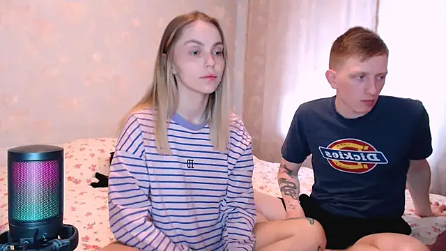 juliaanddima online show from June 2026 08:17:01 AM
