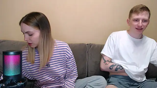 juliaanddima online show from June 2026 09:29:01 PM