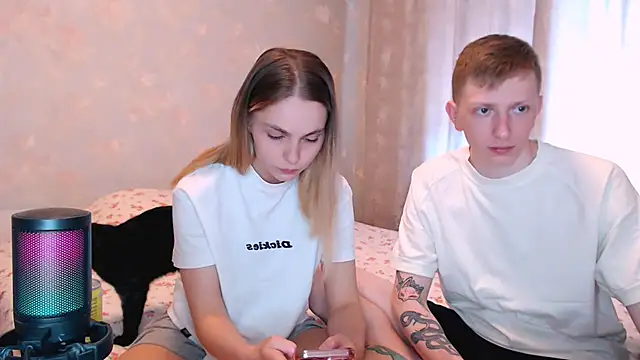 juliaanddima online show from June 2026 07:38:01 AM