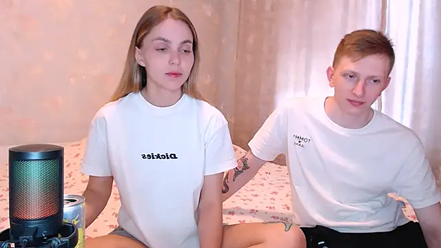 juliaanddima online show from June 2026 09:40:01 AM
